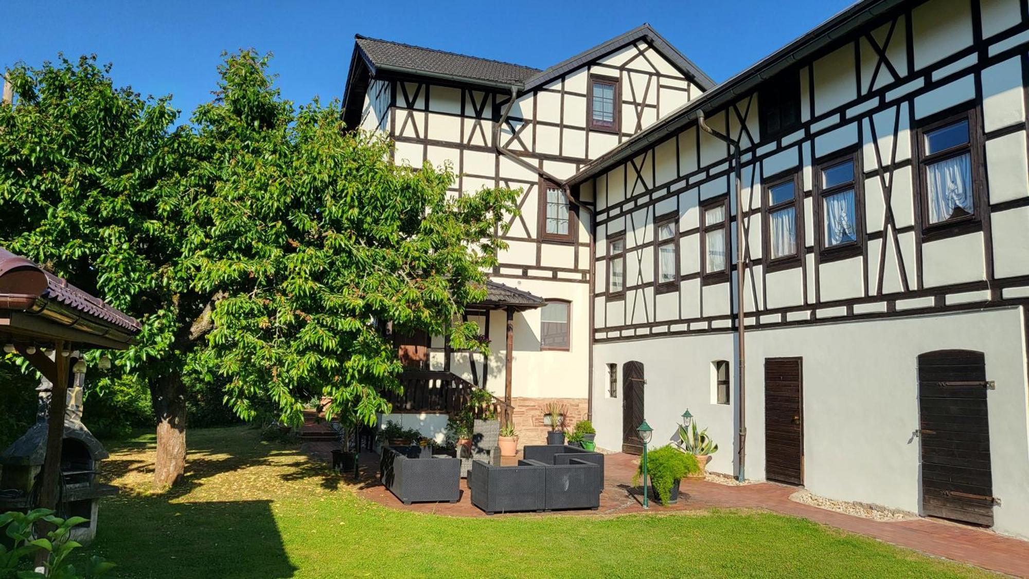 Apartments Am Saalebogen Mit Gartenterrasse, Grillkamin, Freie Parkplaetze Rudolstadt Luaran gambar